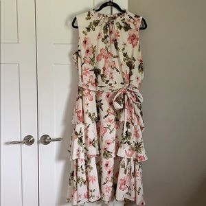 Jessica Howard floral dress w/ruffles at collar